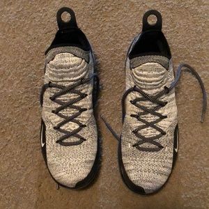 Men's Nike KD 11 basketball shoes